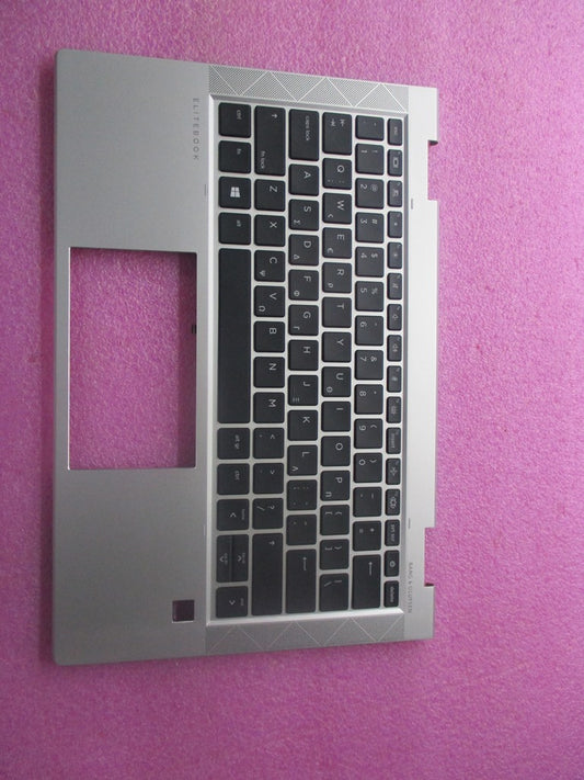 M03902-151